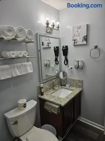 3-bedroom Townhouse near HPU - Image 2
