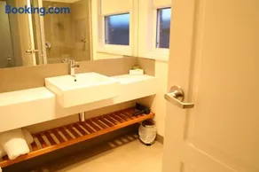Allansford Hotel Motel - Image 2