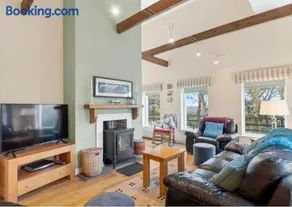 Red Deer Cottage near Connemara National Park in Letterfrack - Image 4