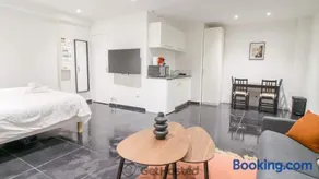 La Villette - Gorgeous Flat in Pantin - GetHosted - Image 4
