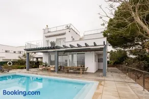 V196 Villa Brisas - Image 1