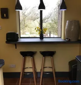 Off Grid living high in the hills - Image 3