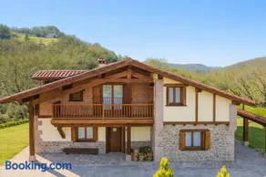 Casa Eizaola | Naturaleza y Encanto en Etxalar - Image 4