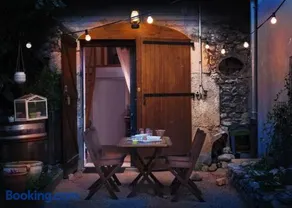 Duplex dans village avec jardin - Image 3
