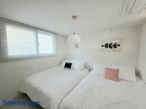 2 Bathrooms & 3 Rooms, New Elevator - Image 5