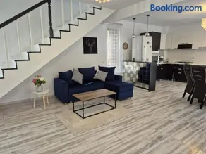FOX VALLEY VILLA - Image 5