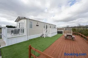 Hallcroft Fishery And Holiday Park - Image 2