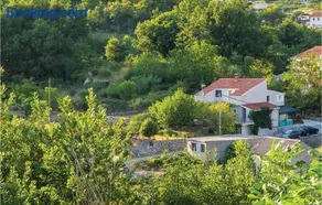 One-Bedroom Apartment In Ostrvica - Image 5