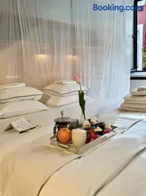 Heaven AT 11, your Deluxe Studio with personal bathroom, kitchenette & terrace - Image 2