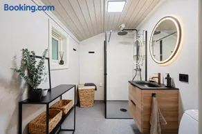 Beautiful Beach line Cabin with sauna near Pulpit Rock - Image 2