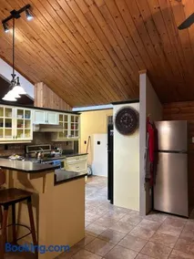 Chalet Style, Lakeview Cottage - Image 1