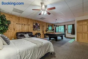 ROMANTIC TIP TOP hideaway, ONE NIGHT stays available , HELEN WATER TUBING 10 MIN DRIVE - Image 3