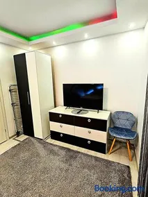 Luxury Paul apartment green, private & accessible - Image 3