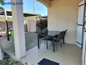 Cottage in Lagorce - Image 3