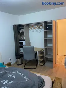 Super chambre avec salle de bain - Image 3