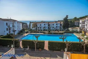 M-1 CALELLA DE PALAFRUGELL 4 PAX - Image 1