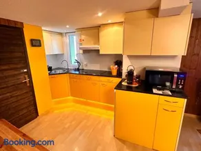 Bijouswiss " Yellow House" - Image 3