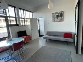 Studio 28A5 with free parking place - Image 3