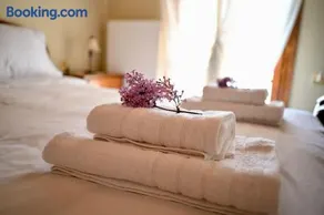 The Teacher's House - Image 2