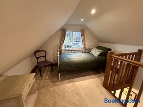 Beautiful Cottage opposite Hedingham Castle! - Image 4
