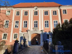 Schloss Sinning in Bayern - Image 3