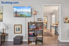 Guesthouse in High Springs! Walk to Downtown, Close to Springs! - Image 5