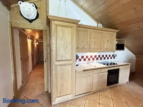 Spacieux appartement 8p avec piscine, spa, et parking, proche des pistes - Image 4