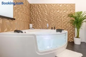 LoveRoom avec balnéo privative - Image 1