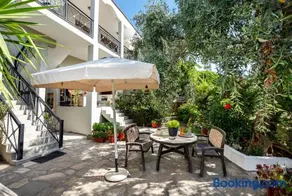 Aura House - Image 1