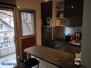 Appartement 2 pieces 40 m2, dans hyper centre, avec piscine au rez de chaussee - Image 4