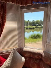 Swans Rest - Lakeside Caravan Park - Image 3