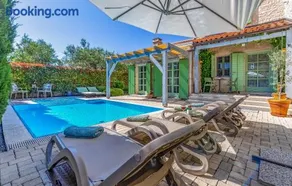 Maravillosa villa con piscina, barbacoa y terraza | Admite mascotas - Image 4
