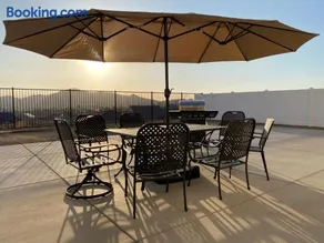 Peaceful 4BR Home With Mountain View - Image 1