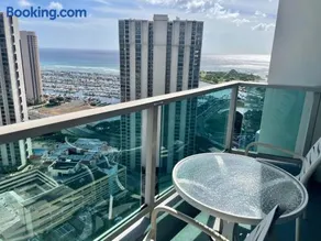 Ala Moana Hotel 31st floor - Image 1