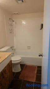 6 bedroom 4 toilet short rent Home in Houston Texas - Image 2