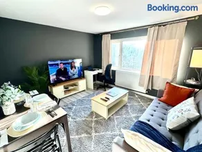 Cosy 2 Bed Flat, Up to 6 Guests, Plus 4 Onsite Free Parking Reading South M4 Jct 11 RG28PY - Image 2