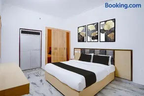 Hotel O A5 Blue - Image 2