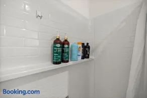Cozy 2BR in The Villages With BBQ and 4 Seaters Golfcart King Bed - Image 3