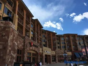 Best Location, Larger Upgraded 1 Bedroom, Pool, Ski in Ski Out C104 - Image 5