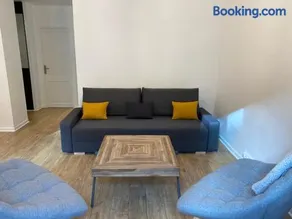 Chic and Cosy apartment GV Port Garibaldi - Image 1