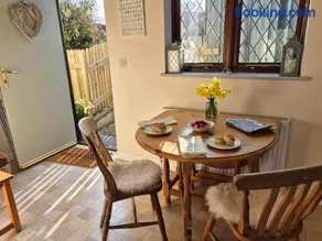 Lovely Little Garden Cottage, Tamar Valley, Cornwall - Image 5