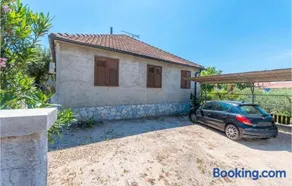 Apartment Pakostane Kraljice Jelene - Image 5