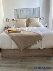 Coqueto Apartamento de Playa con Piscina y Terraza - Image 3