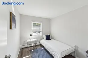 Pine Brook 1111 I State of the art 15 Bd Apt - Image 5