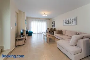 Ariadni Villas - Image 2