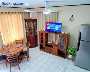Casa del Pacífico en Puntarenas Centro con parqueo - Image 2