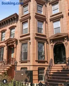 Brooklyn charming studio apartment - Image 2