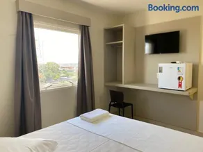 San Martin Hotel - Image 4