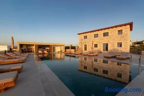 Dianeira Luxury Suites with Shared Pool near Matala - Image 4