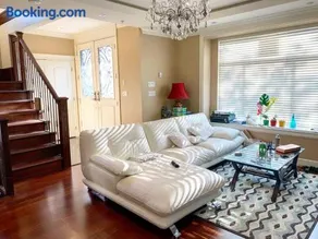 Cozy stay in Cental Vancouver - Image 2